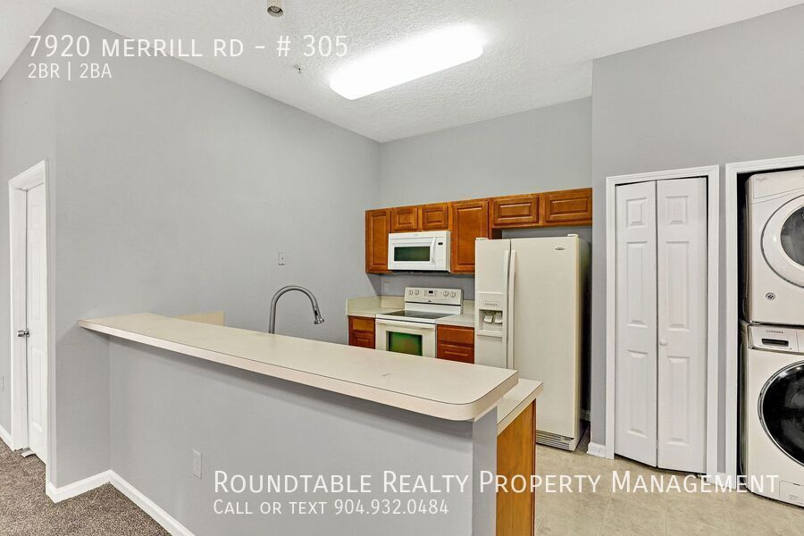 Great 2 bedroom/ 2 bathroom condo on the Southside property image