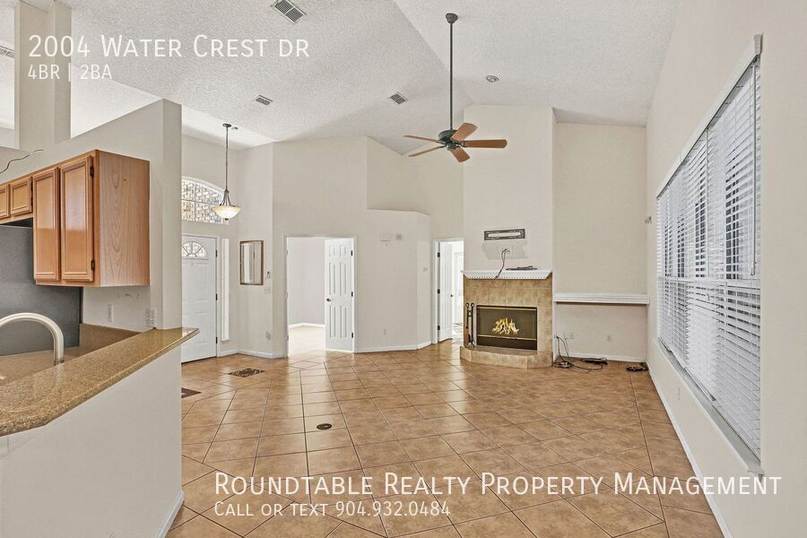 Great 4 bedroom/ 2 bathroom home in Eagle Harbor property image