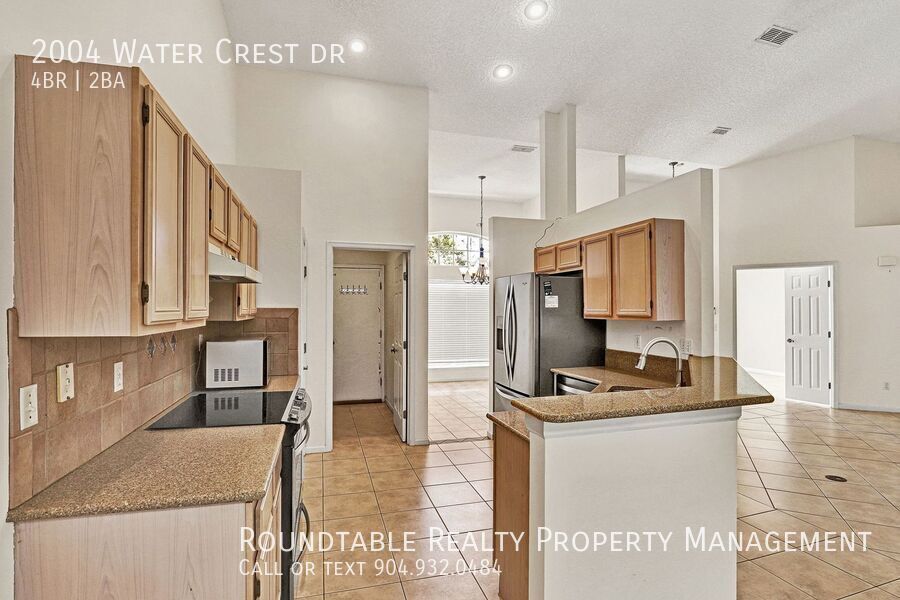 Great 4 bedroom/ 2 bathroom home in Eagle Harbor property image