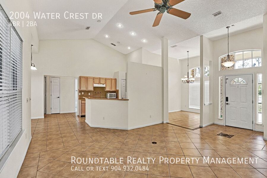 Great 4 bedroom/ 2 bathroom home in Eagle Harbor property image