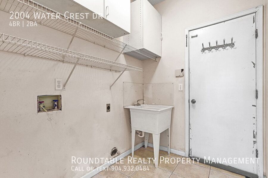 Great 4 bedroom/ 2 bathroom home in Eagle Harbor property image