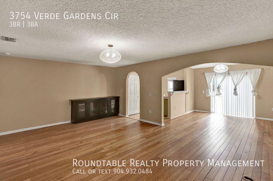 3 bedroom/ 2.5 bathroom townhome on the Northside! property image