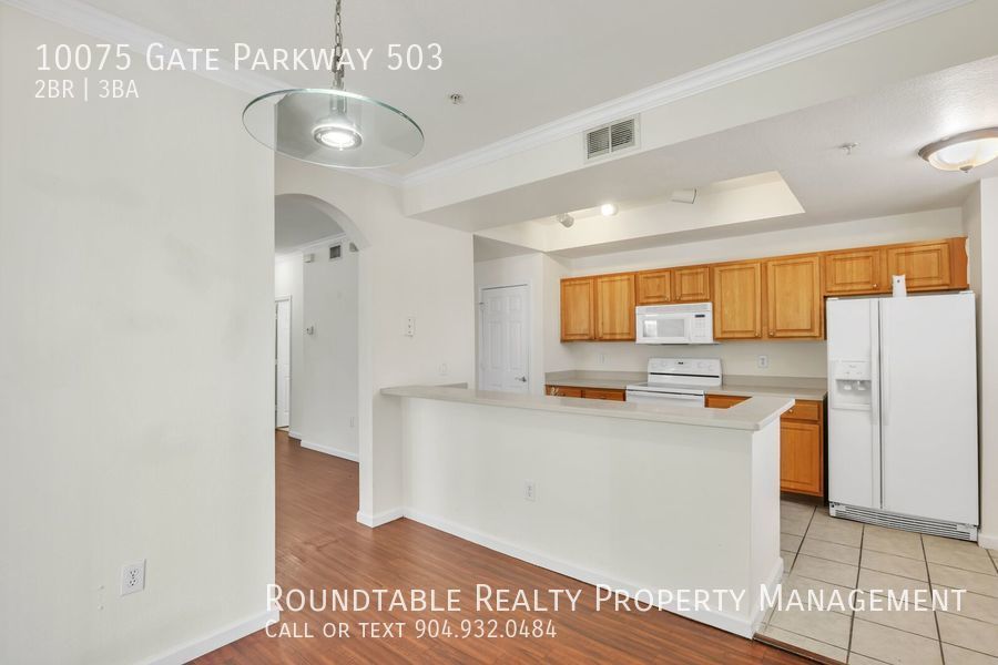 2 bedroom/ 2.5 bathroom condo next to St Johns Town center! property image