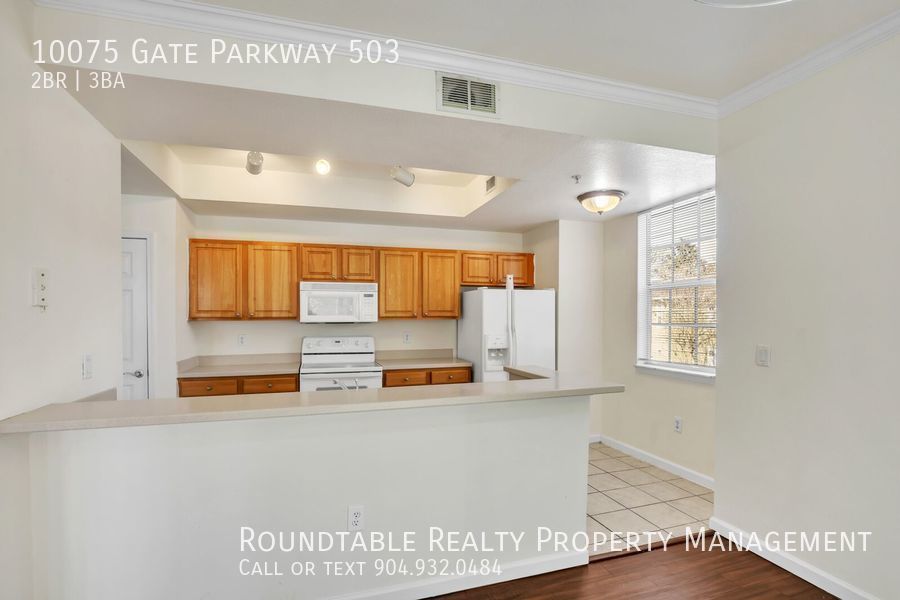 2 bedroom/ 2.5 bathroom condo next to St Johns Town center! property image