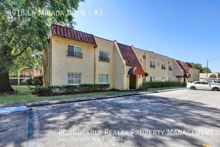 Move in ready 2 bedroom/ 1 bathroom condo! property image