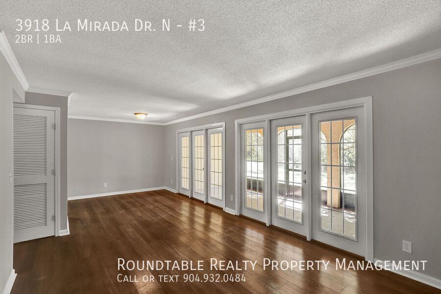 Move in ready 2 bedroom/ 1 bathroom condo! property image