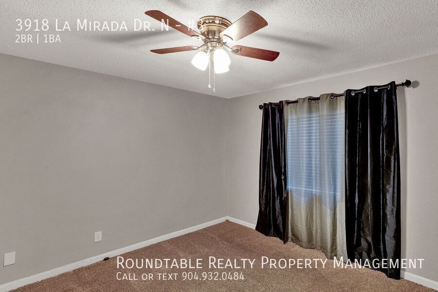 Move in ready 2 bedroom/ 1 bathroom condo! property image