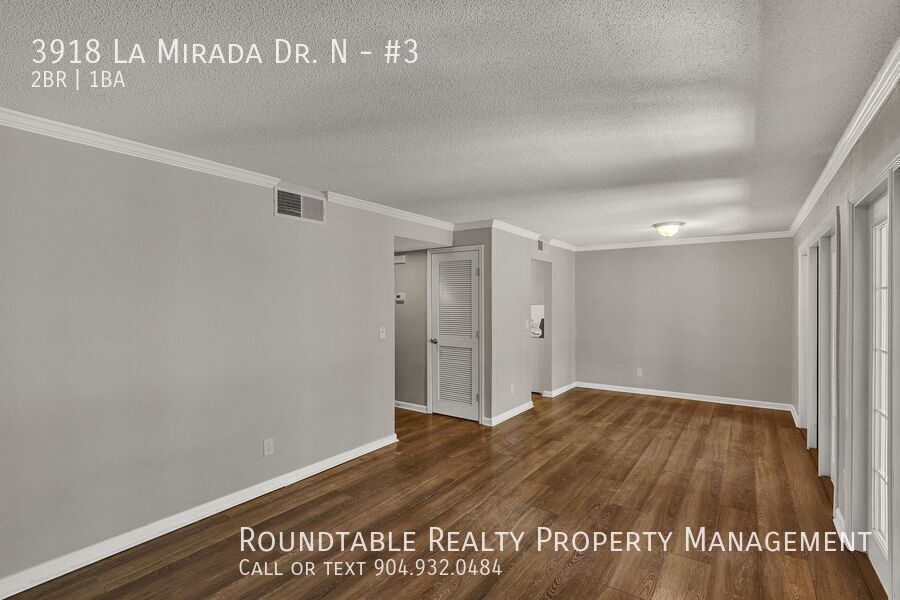 Move in ready 2 bedroom/ 1 bathroom condo! property image