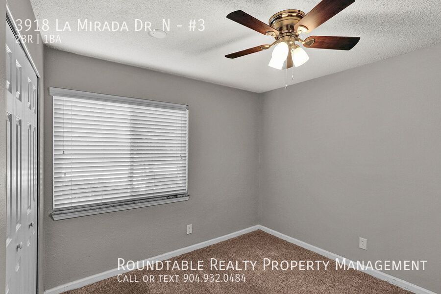 Move in ready 2 bedroom/ 1 bathroom condo! property image