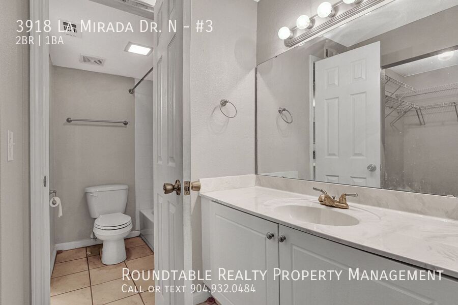 Move in ready 2 bedroom/ 1 bathroom condo! property image