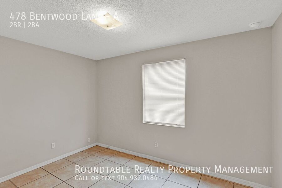2 bedroom/ 1.5 bathroom apartment in Orange Park. Bottom floor! property image