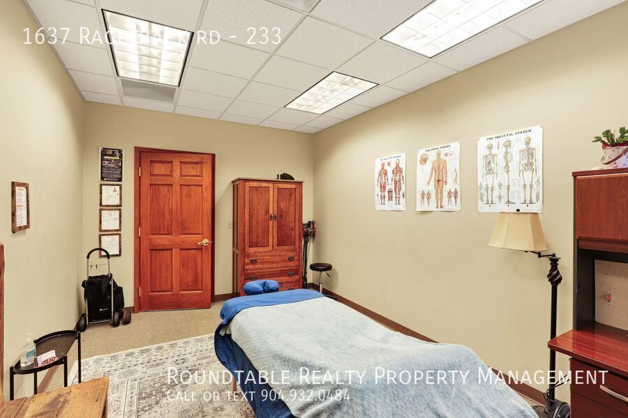 Office space for rent off Race Track rd! property image