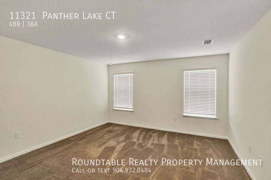 Like new 4 bedroom/ 3 bathroom home on the Westside property image