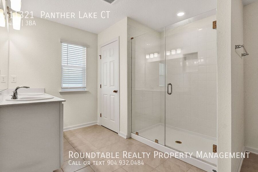 Like new 4 bedroom/ 3 bathroom home on the Westside property image