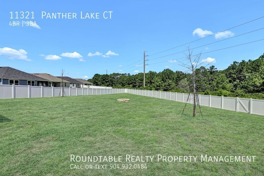 Like new 4 bedroom/ 3 bathroom home on the Westside property image