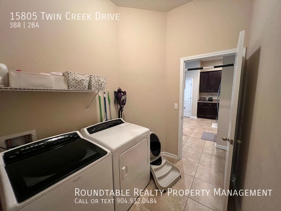 Beautiful 3 bedroom/ 2 bathroom home in Rivercity! property image